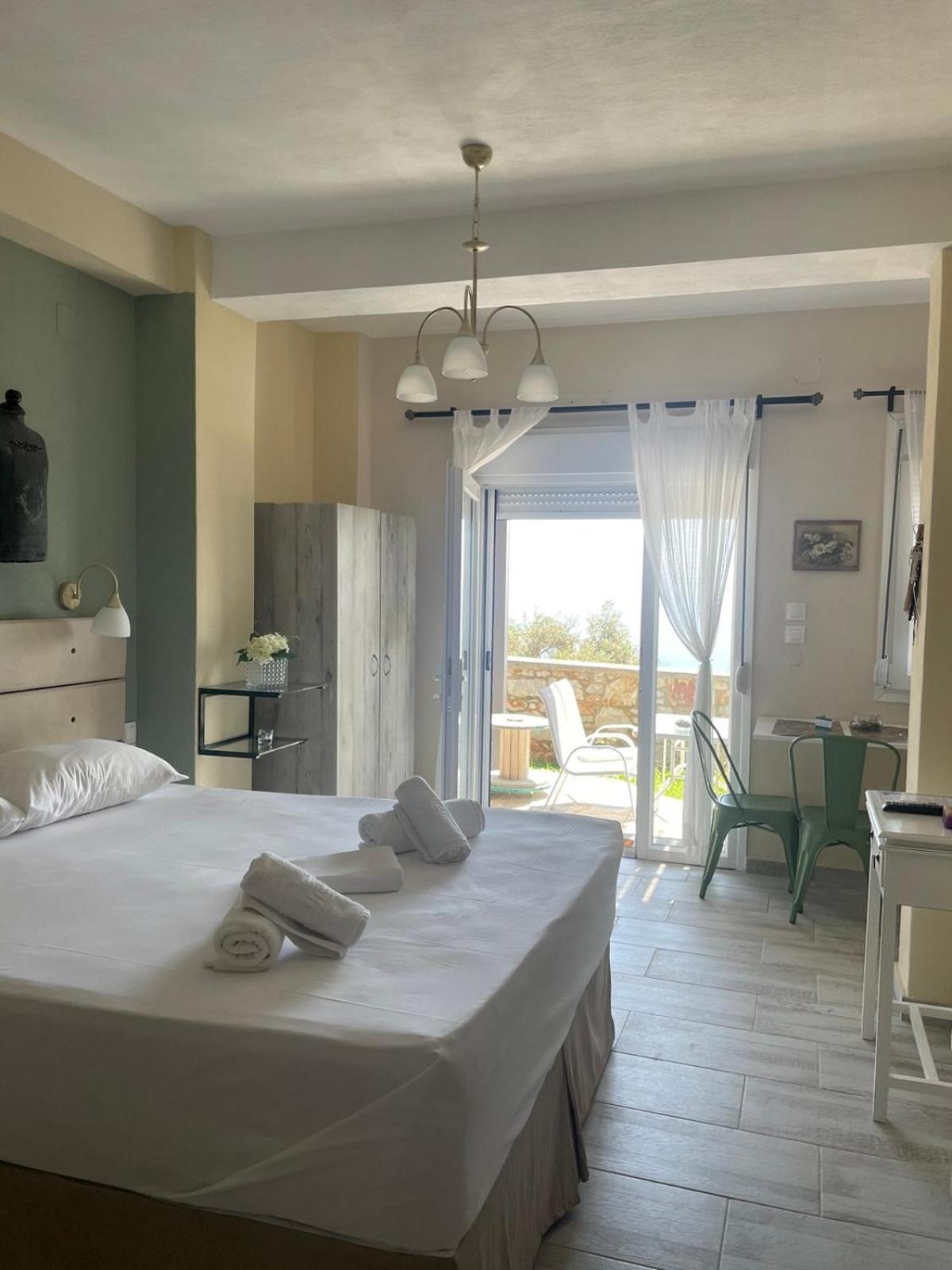 Axion Esti Apartments Скопелос Экстерьер фото